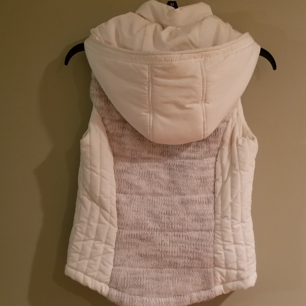 Aeropostale Hooded Puff Vest Size S